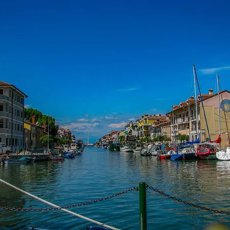 Vakantiepark Mobilehomes In Foggia 53446 Grado